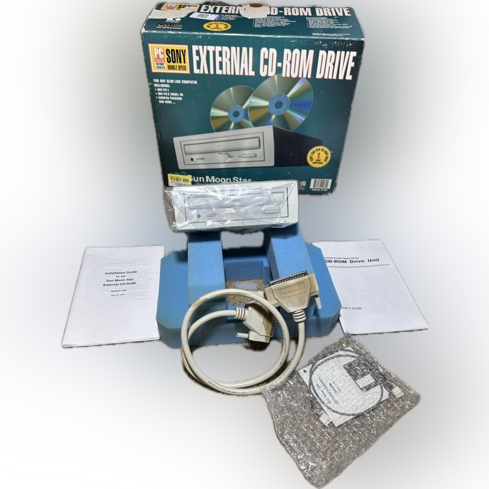 Sun Moon Star External CD-ROM Drive - Teal Box - Picture 6 of 6
